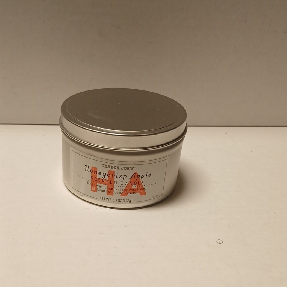 Trader Joe's Honeycrisp Apple Scented Soy Candle NWT